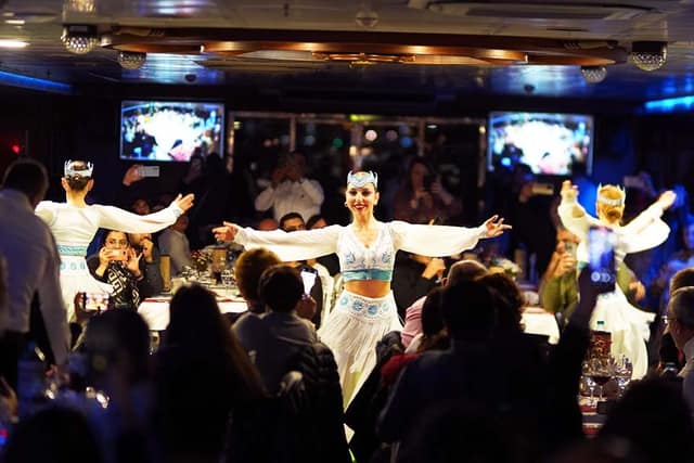 İstanbul: Bosphorus Dinner Cruise and Turkish Night Show