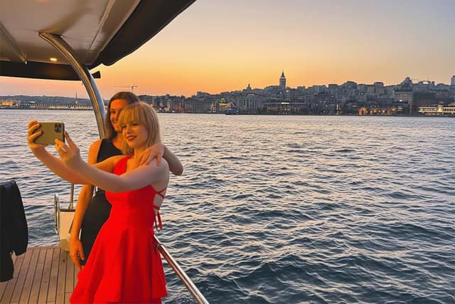 Istanbul Bosphorus Sunset Yacht Cruise