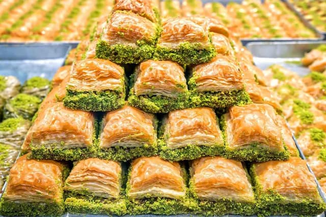 Istanbul: Guided Food and Culture Tour