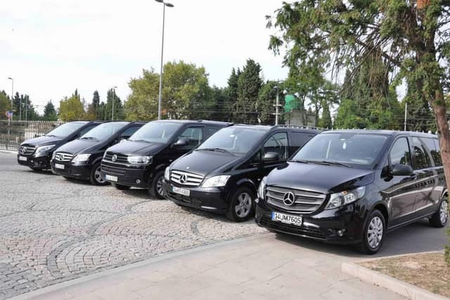 Istanbul: Daily Private Car Rental with Driver