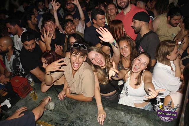 Explore Istanbul Night Life: Pub Crawl