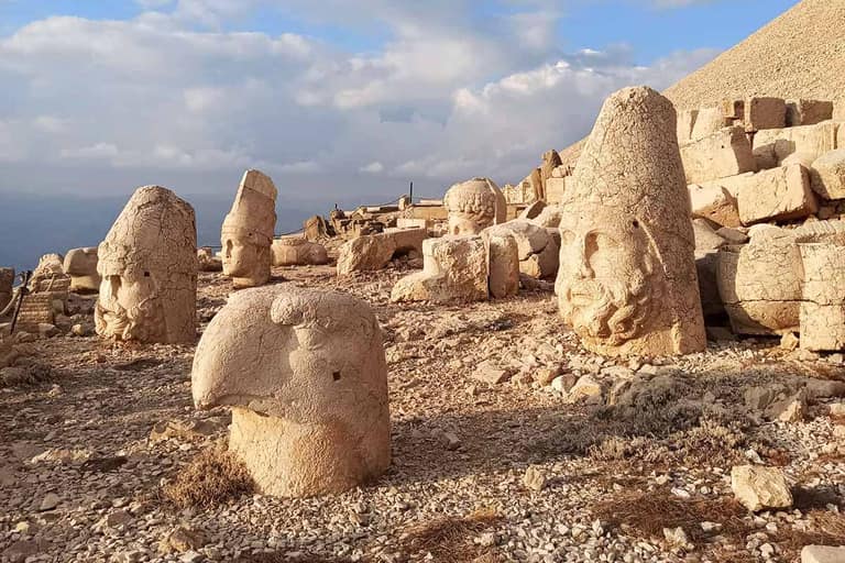Adıyaman: Mount Nemrut Sunrise or Sunset Tour
